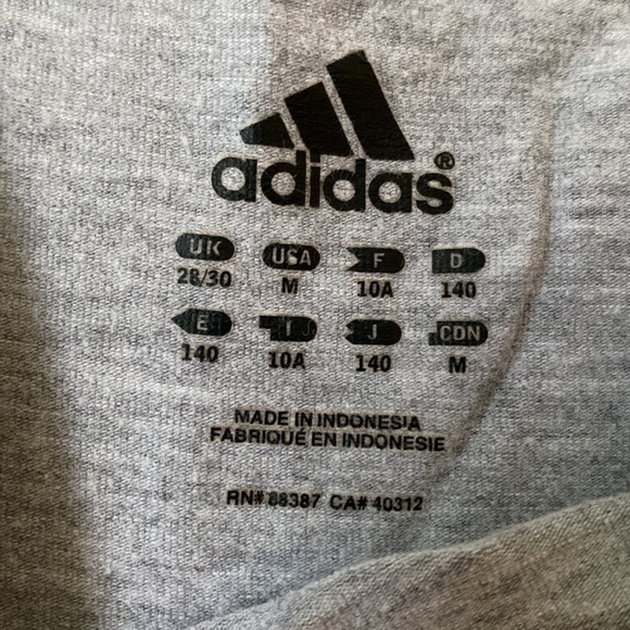 3 for $8 Adidas Girls T-shirt - Picture 3 of 4